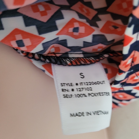 Francesca's Alna Be Geometric Split Neck 3/4 Sleeve Blouse Size Women's Small - Picture 11 of 11